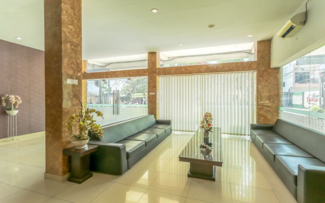 OYO 2073 Grand Inn Hotel Lombok – Lobby – Mataram
