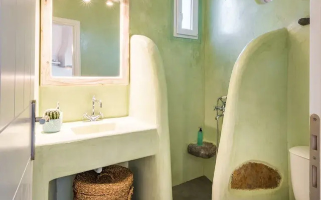 Klimata House - Private Hot Tub Pool & BBQ Villa