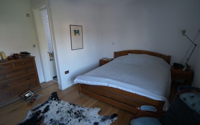 3 Bedroom House in Kensal Rise