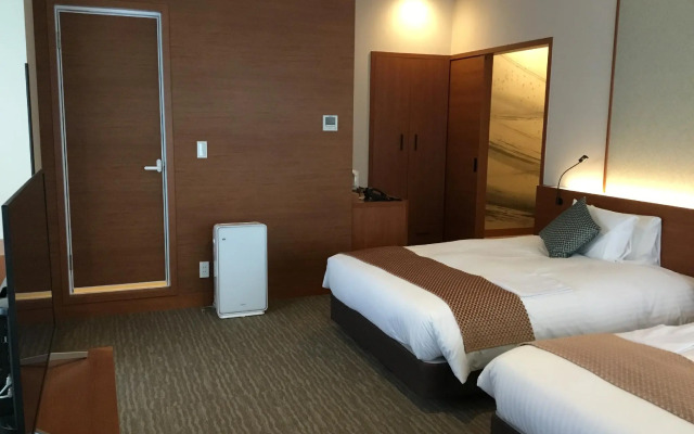 Oriental Suites Airport Osaka Rinku