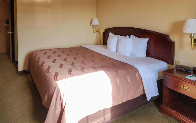 Quality Inn & Suites Bellville - Mansfield