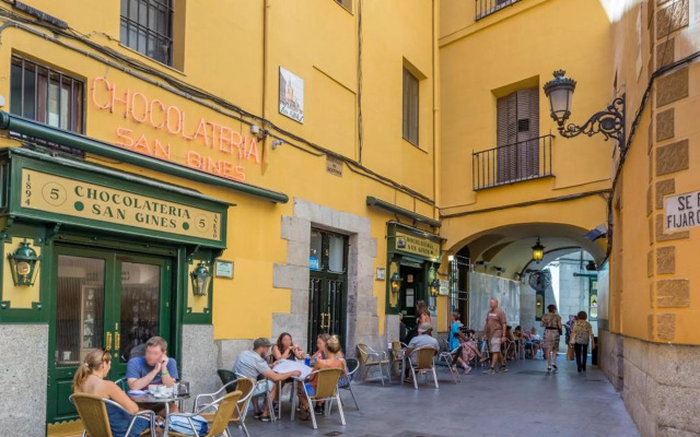 Puerta del Sol Center