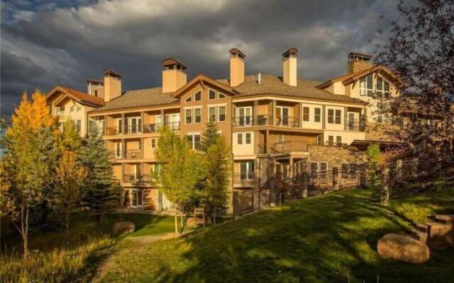 2 Bedroom Ski in, Ski out Luxury Residence Located on Fanny Hill in the Heart of Snowmass Village