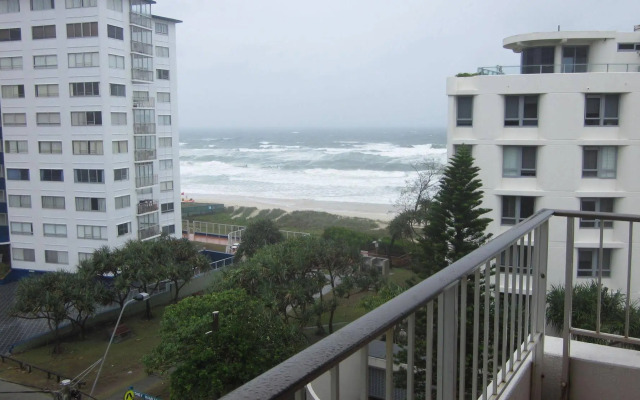 Surfers Chalet