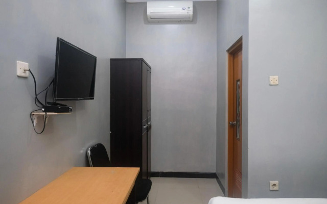 Super OYO 1226 Al Abror Homestay