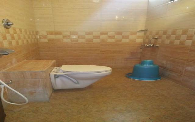 Itsy By Treebo - Greenwood Inn And Suites