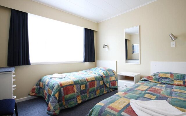 Queens Park Motels