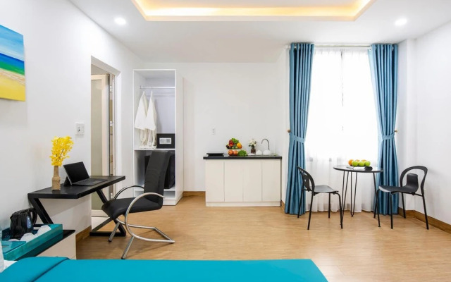 Lyn's Hotel & Apartment