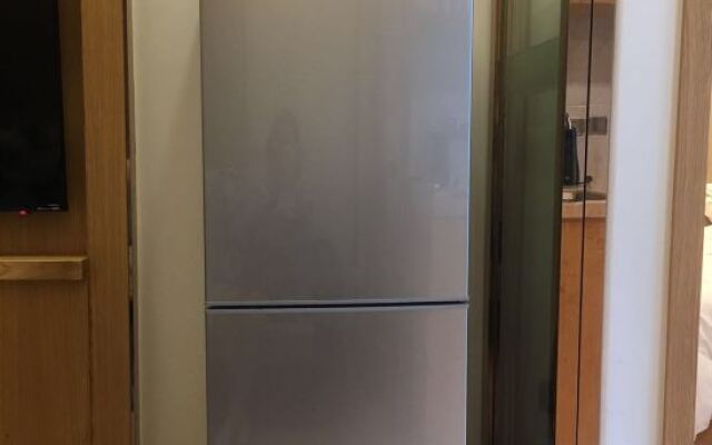 D House International Service Apartment