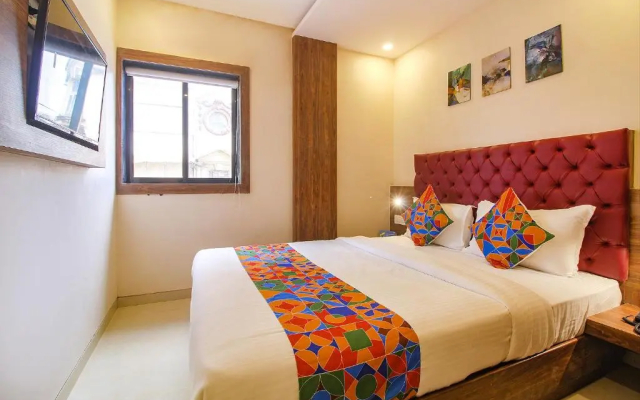 FabHotel Peninsula