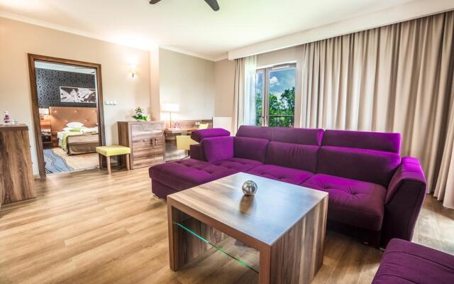 Mineral Hotel Malinowy Raj