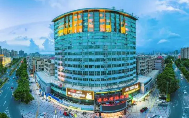 Jingjiang International Hotel