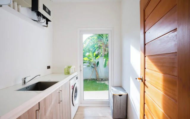 Kira Japandi Escape Sauna Rooftop Cinema