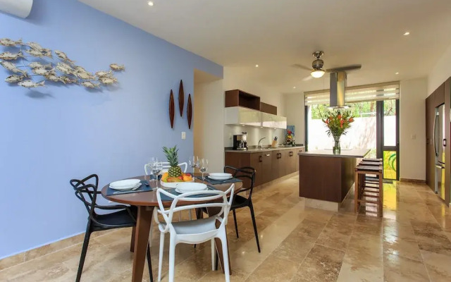 Vibrant Condo in Nature with Pool