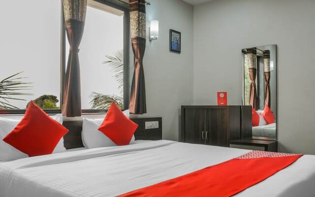 OYO 18815 Bhushan Residency