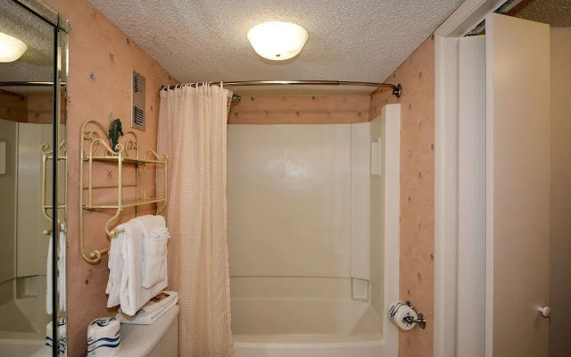 Shoreline 3114 Condo