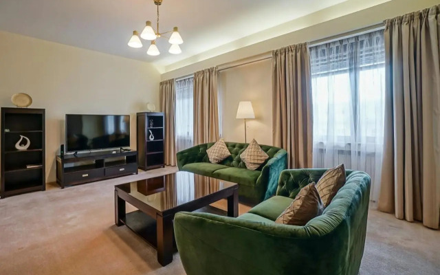 Lovely - 3 Bdr. Serviced Apartment In Old Town