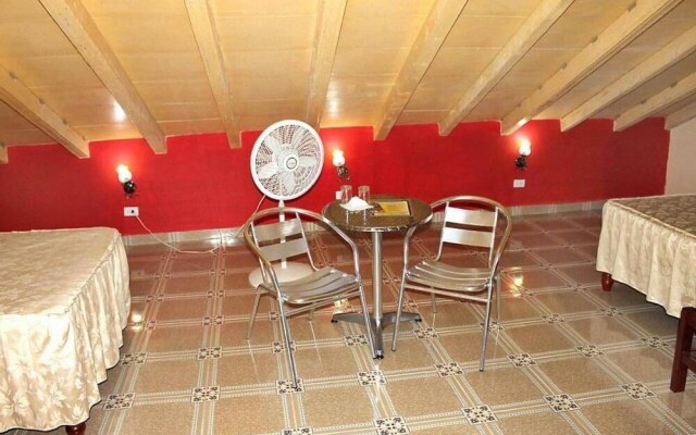 Hostal El Atico