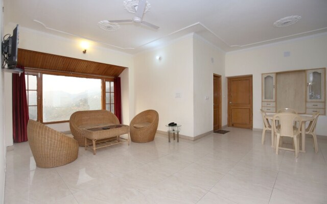 OYO 10208 Home Valley View 2BHK Kasauli