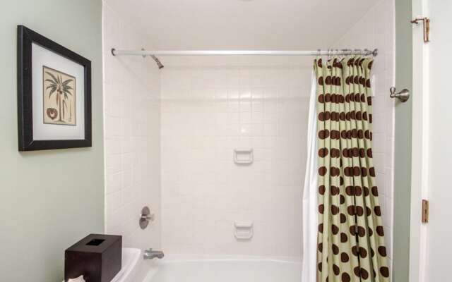 Lighthouse Tennis by Vtrips