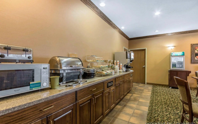 Comfort Inn & Suites