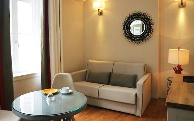 Acropolis TownHouseCo Suites