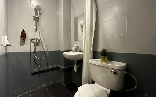 Classique Hotel (SG Clean Certified)