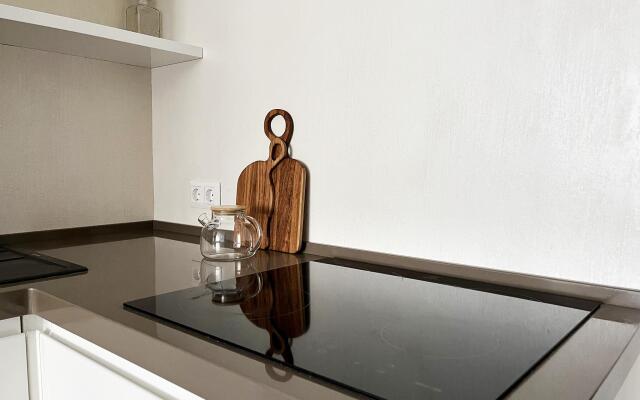 Династия на Ярыгинской набережной, 21