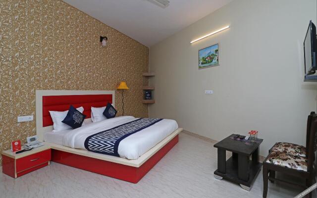 OYO Flagship 10223 Hotel Clouds 21