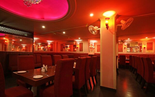 OYO 8095 Hotel Taj Castle