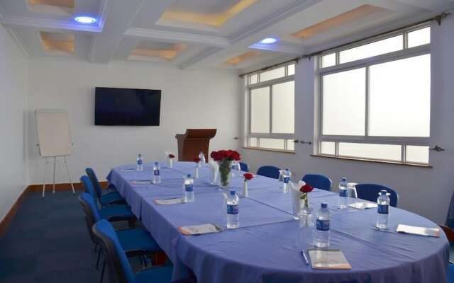 Greenpark Sundowner Hotel