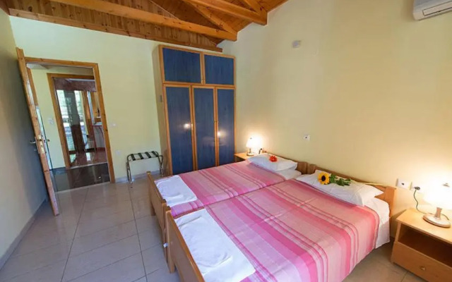 Ilios Hotel and Villas