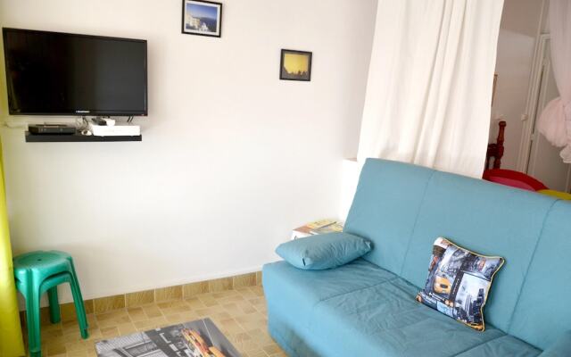 Studio in Saint Anne, With Enclosed Garden and Wifi