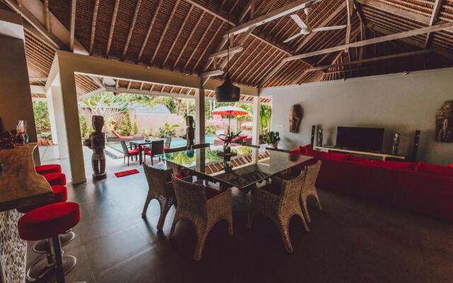 Maylie Bali Villa