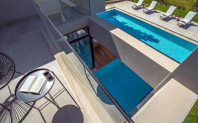 Sea View 4 Bedroom Villa With a Heated Pool