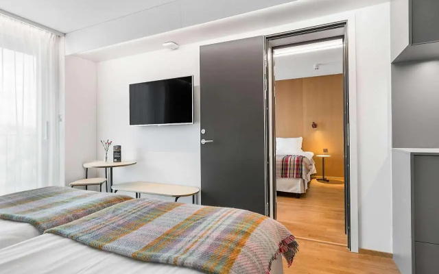 Ten Hotel