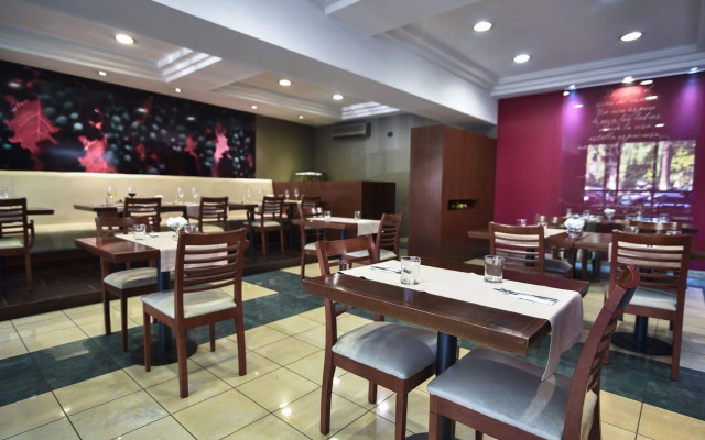 Portal Plaza Suites