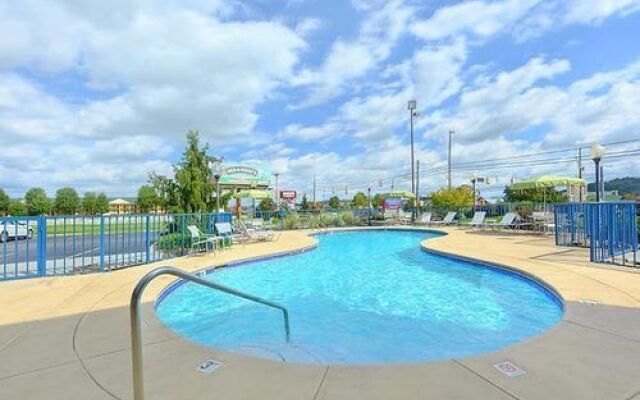 Lodge at Five Oaks Pigeon Forge - Sevierville