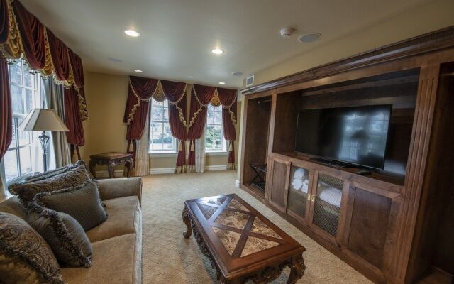 Dominion Gardens and Hotel