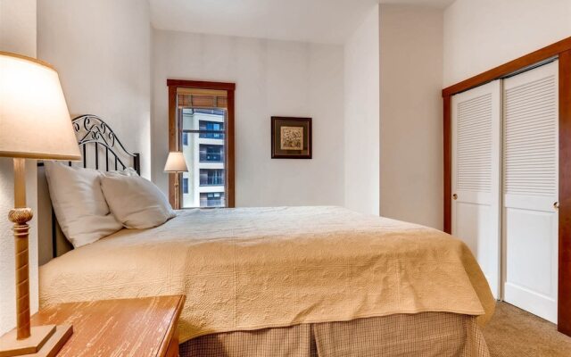 Perfectly Placed 2 Bedroom Vacation Rental in Historic Downtown Breckenridge with Access to Hot Tub and Pool