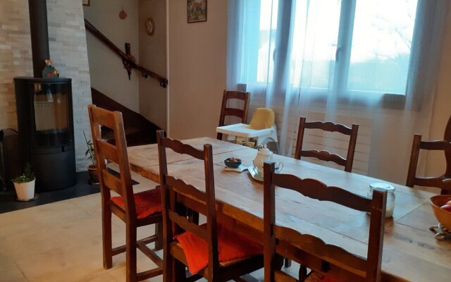 Chambre dans une maison pleine de vie