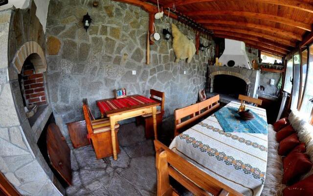 Eco House Family Hotel