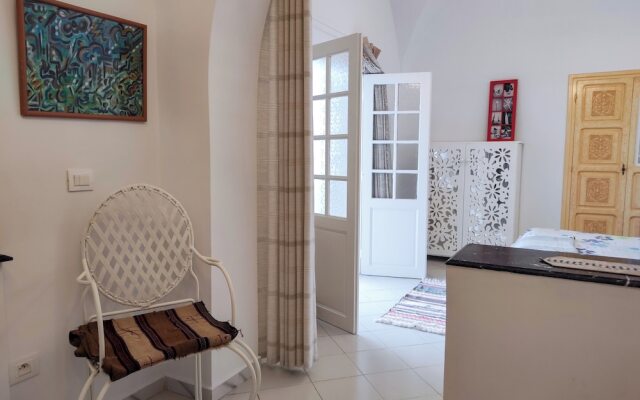 "comfort Shell Near the Beach"