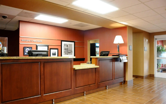 Hampton Inn & Suites Red Bluff