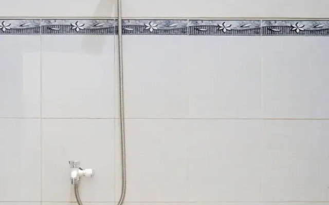 SPOT ON 93149 Karman's Sari 1 Homestay Syariah