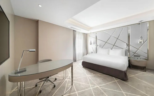 Crowne Plaza Hotel Riyadh Minhal, an IHG Hotel