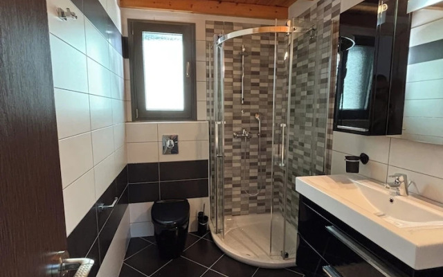 Smaragdine Blue Villa