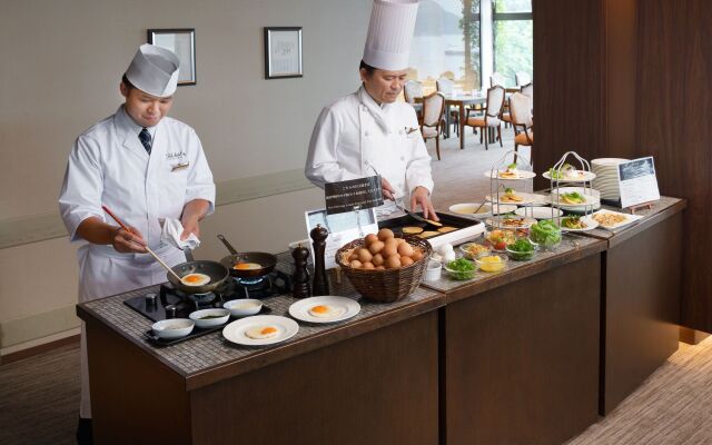 Toba Hotel International
