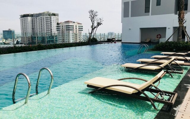 Henry Studio Luxury SWPool 15th