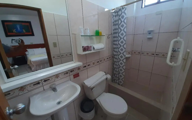 Hotel Los Algarrobos